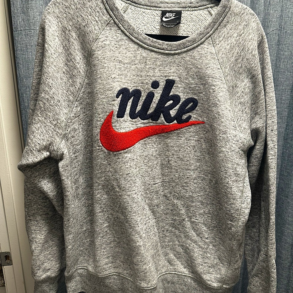Vintage Nike Sweatshirt (Embroidered)